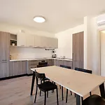 Apartmentsgarda - Garda31 * Garda (Verona)