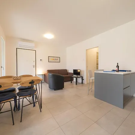 Apartmentsgarda - Garda31 Appartamento