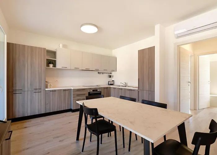 Apartmentsgarda - Garda31 * גארדה